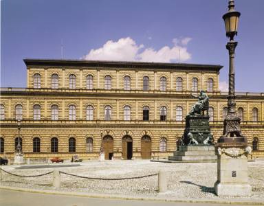 Klassenfahrtenfuchs - Klassenfahrt München - Königsbau der Residenz
