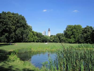 Klassenfahrtenfuchs - Klassenfahrt Leipzig - Johannapark mit Blick auf Innenstadt