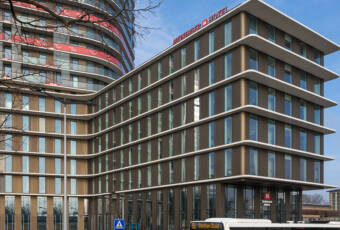 Meininger Hotel Amsterdam Amstel Außenansicht