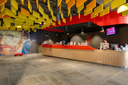 Meininger Hotel Amsterdam City West Lobby
