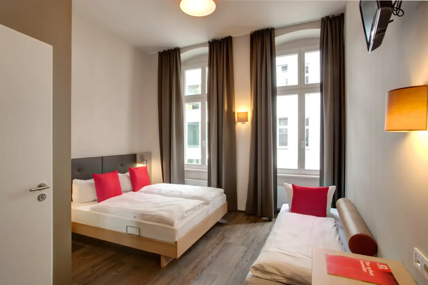 Klassenfahrt Berlin - Zimmer mit drei Betten