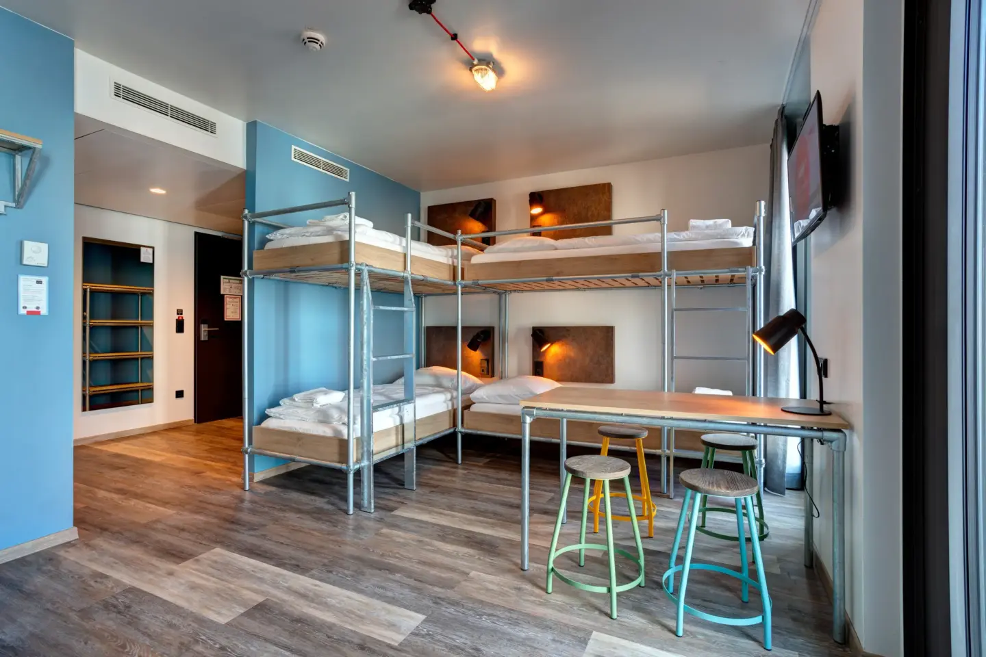 Klassenfahrt Berlin - Zimmer mit zwei Doppelstockbetten