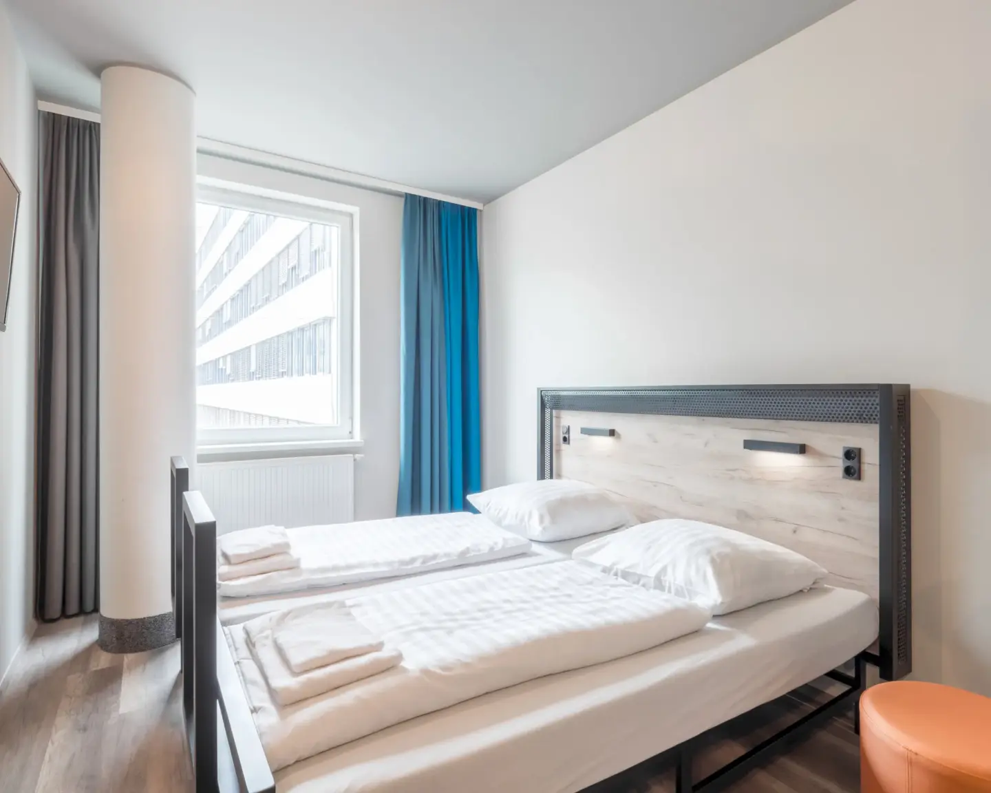 Klassenfahrt Köln - Zweibettzimmer mit Doppelbett