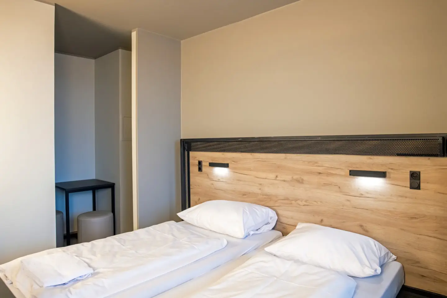 Klassenfahrt München - Zweibettzimmer mit Doppelbett