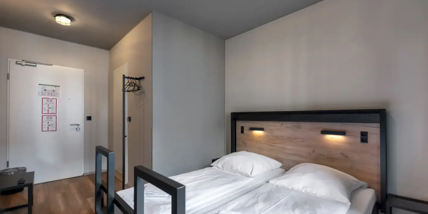 Klassenfahrt Nürnberg - Zweibettzimmer mit Doppelbett