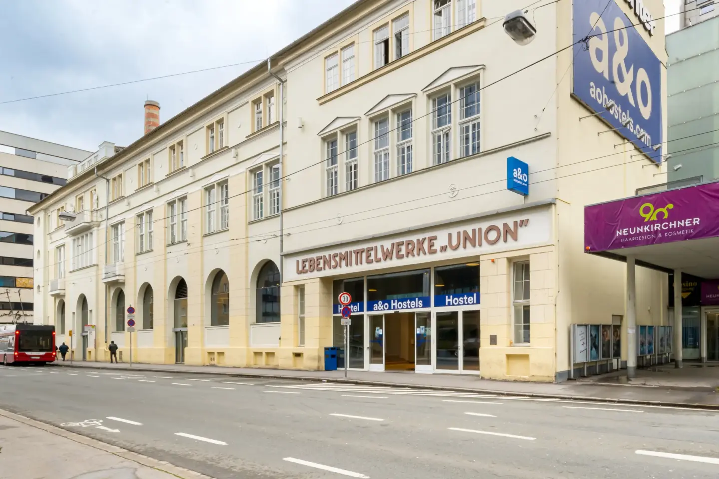 Klassenfahrt Salzburg - Außenansicht des Hostels