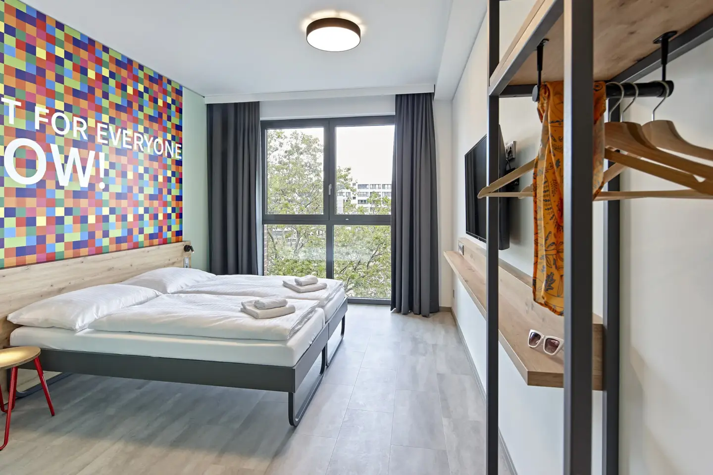 Klassenfahrt Köln - Zweibettzimmer mit Doppelbett