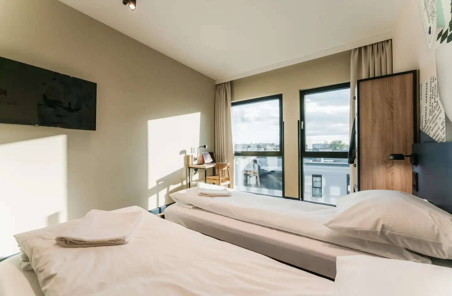 Klassenfahrt Krakau - Vierbettzimmer mit zwei Einzelbetten