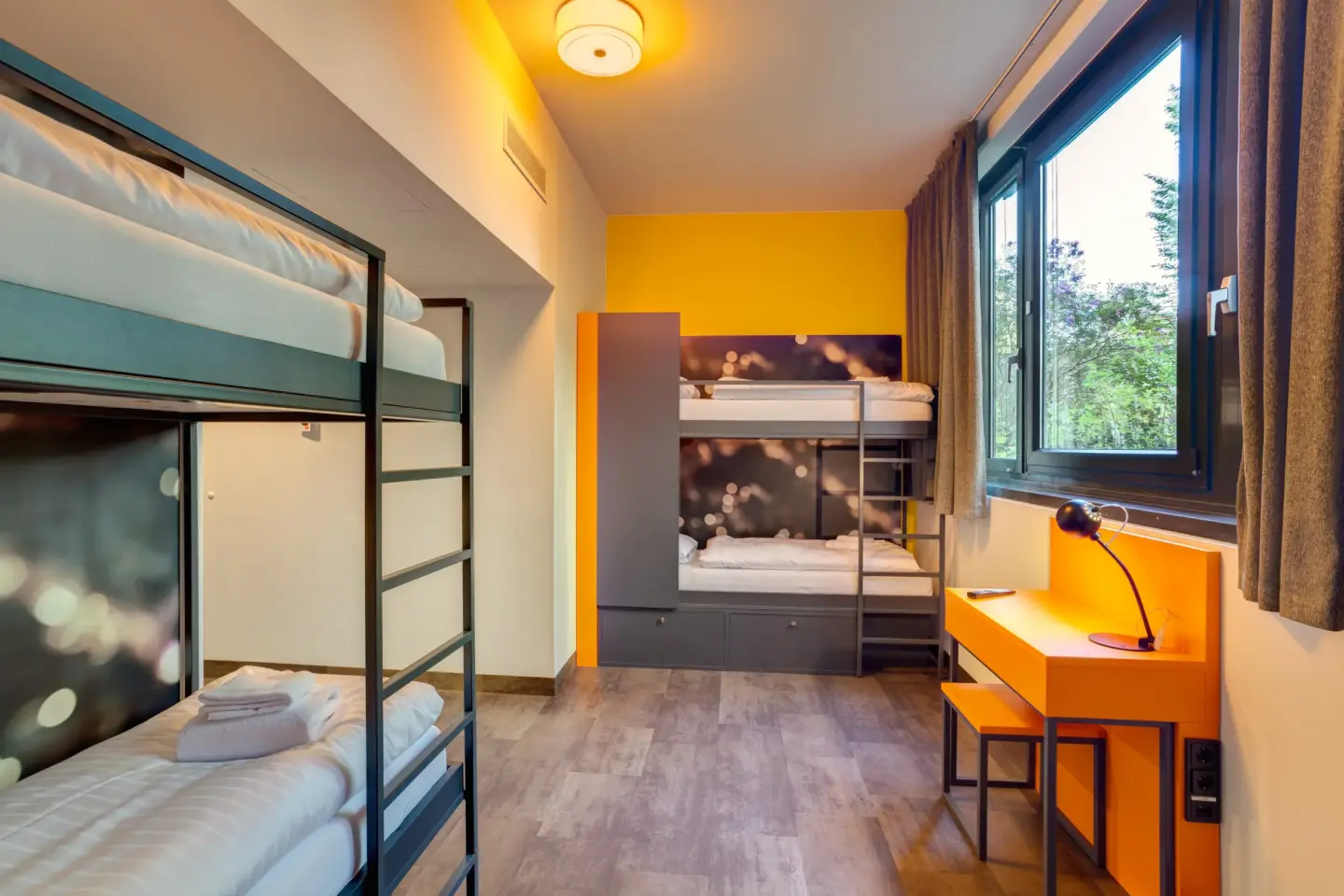 Klassenfahrt München - Vierbettzimmer mit zwei Doppelstockbetten