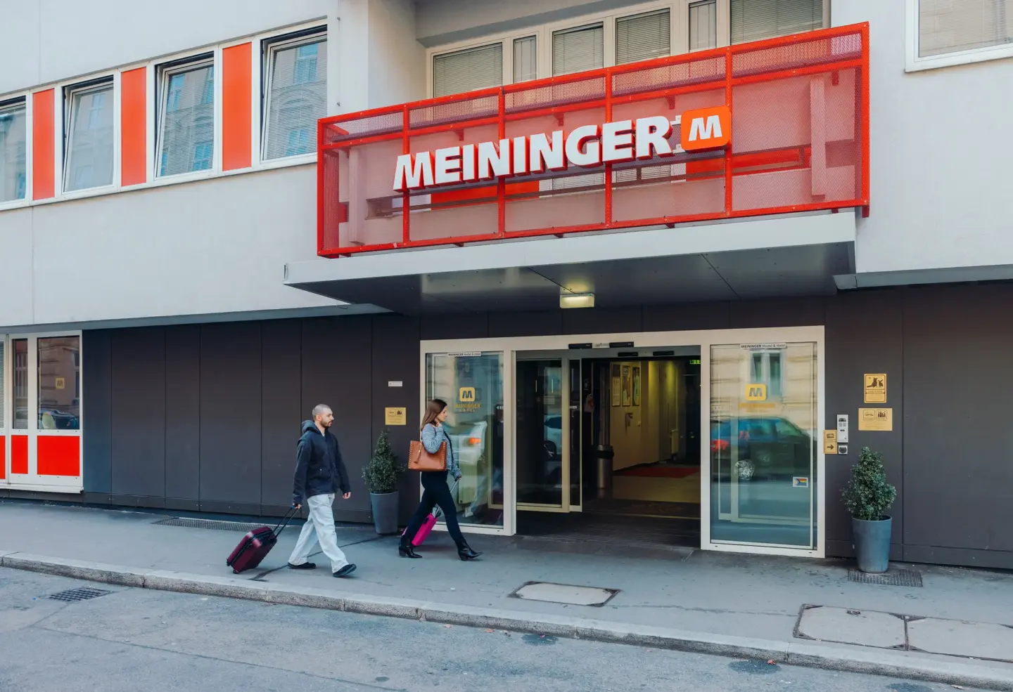 Klassenfahrt Wien - Eingang von außen