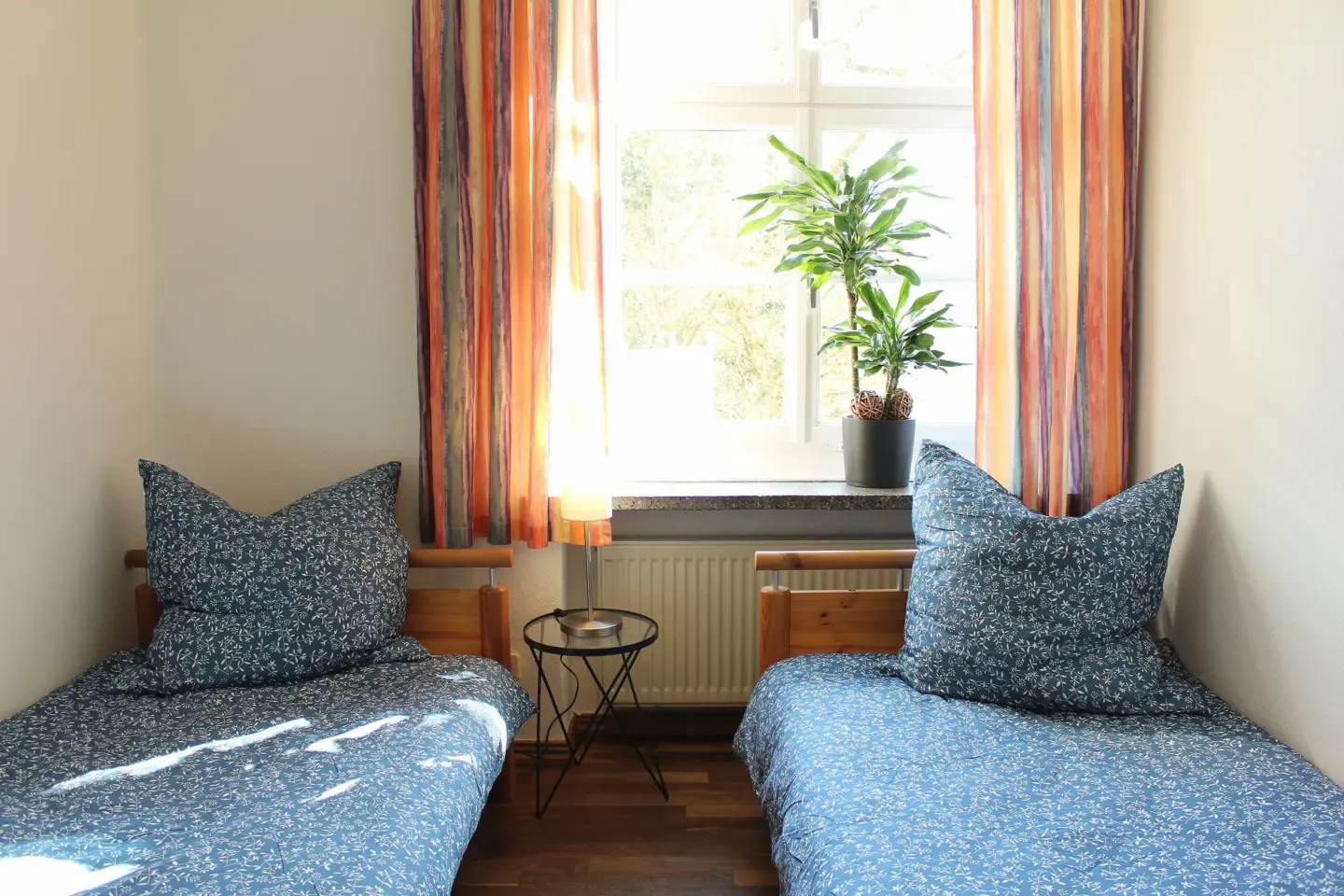 Klassenfahrt Gadow - Sonniges Zimmer mit zwei Einzelbetten