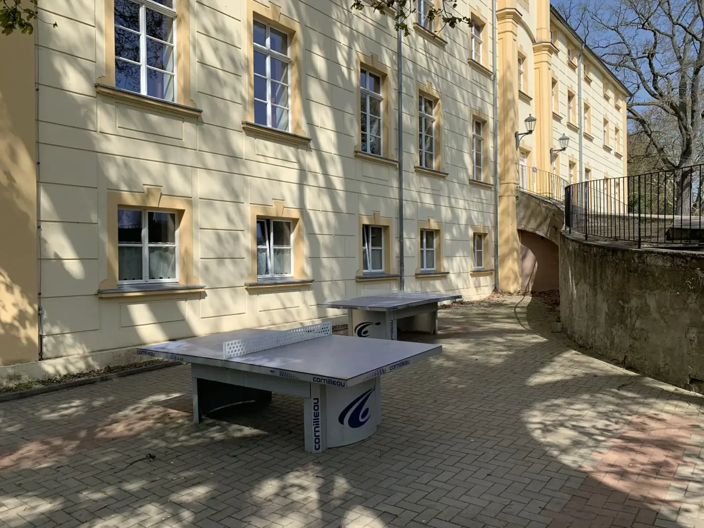 Klassenfahrt Gadow - zwei Tischtennisplatten